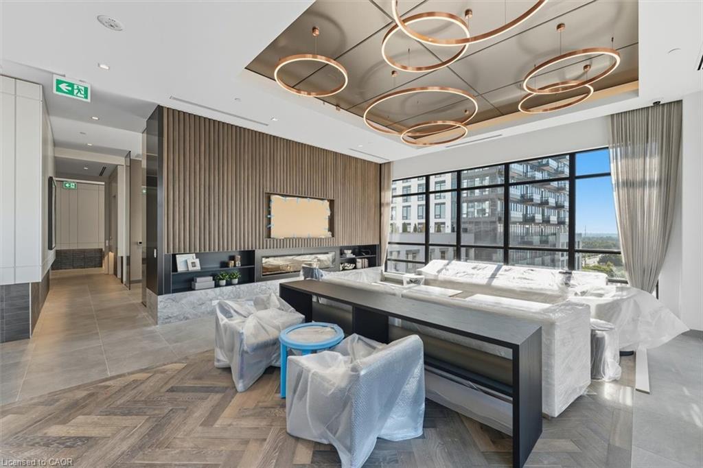 523-8888 Yonge Street, Richmond Hill, ON - Indoor