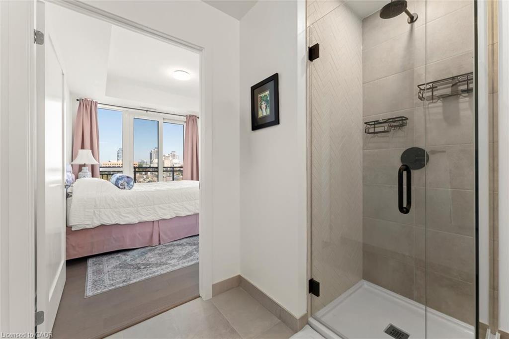 523-8888 Yonge Street, Richmond Hill, ON - Indoor Photo Showing Bathroom