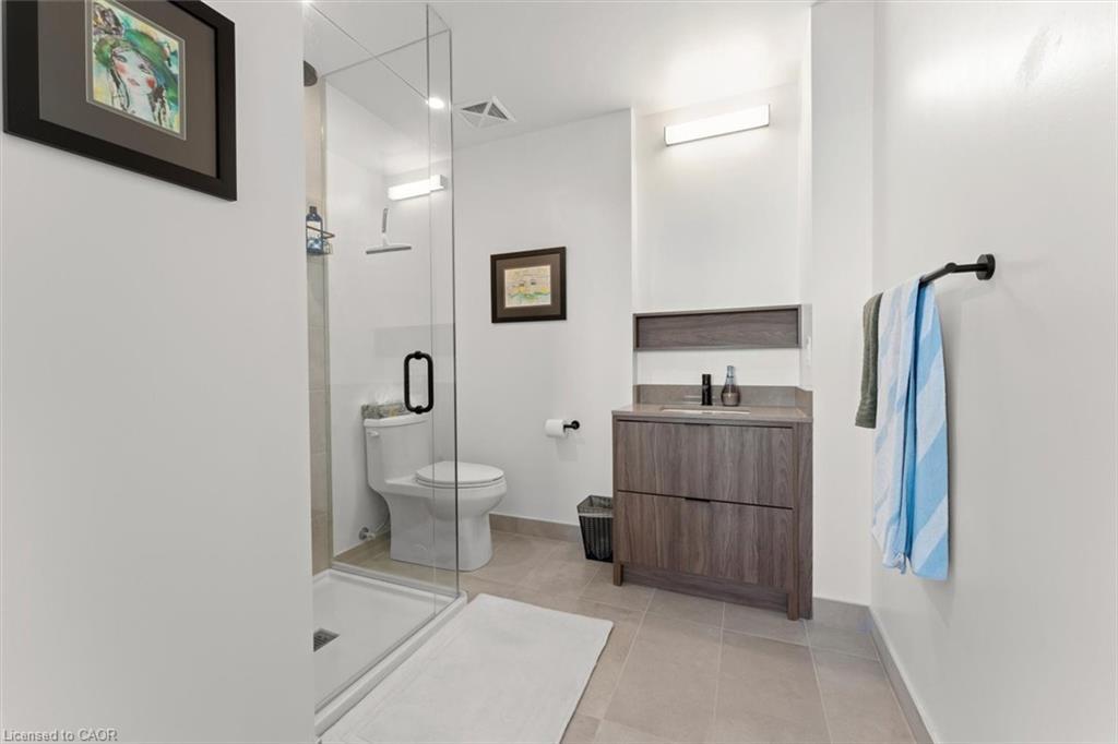 523-8888 Yonge Street, Richmond Hill, ON - Indoor Photo Showing Bathroom
