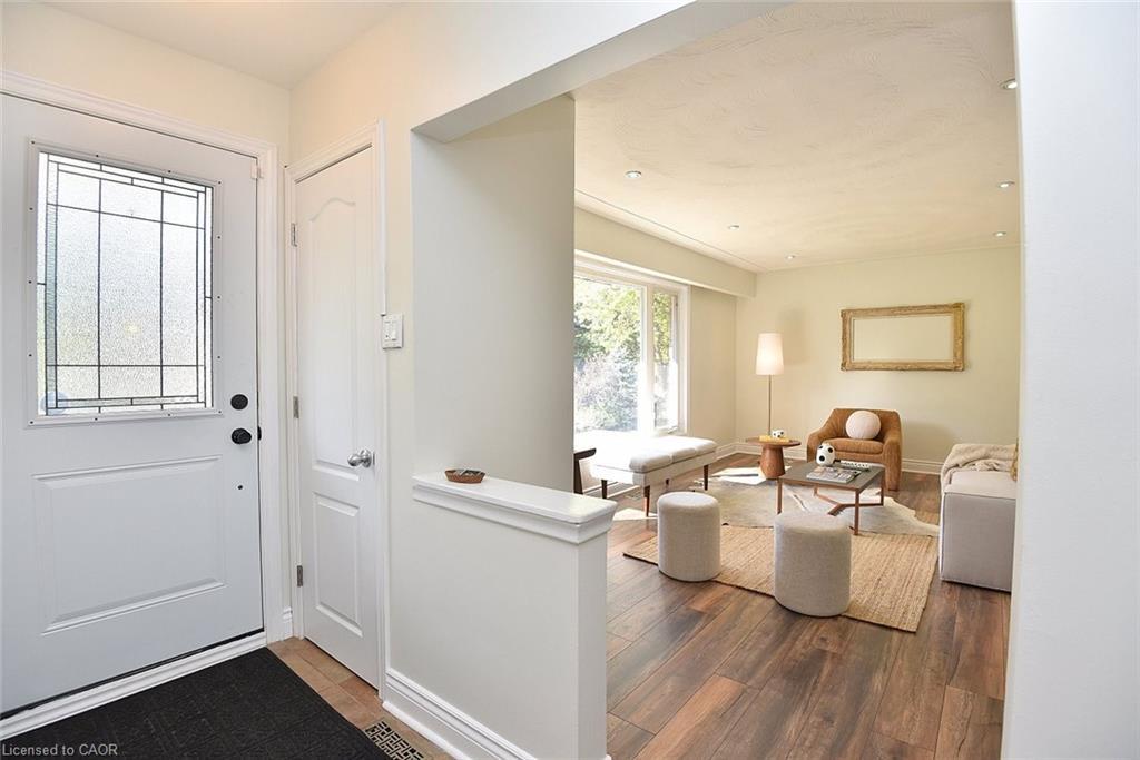 405 Erindale Drive, Burlington, ON - Indoor Photo Showing Other Room