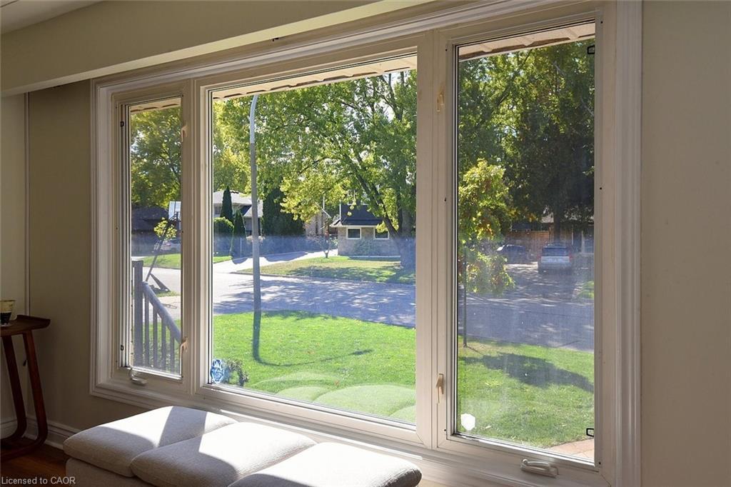 405 Erindale Drive, Burlington, ON - Indoor Photo Showing Other Room