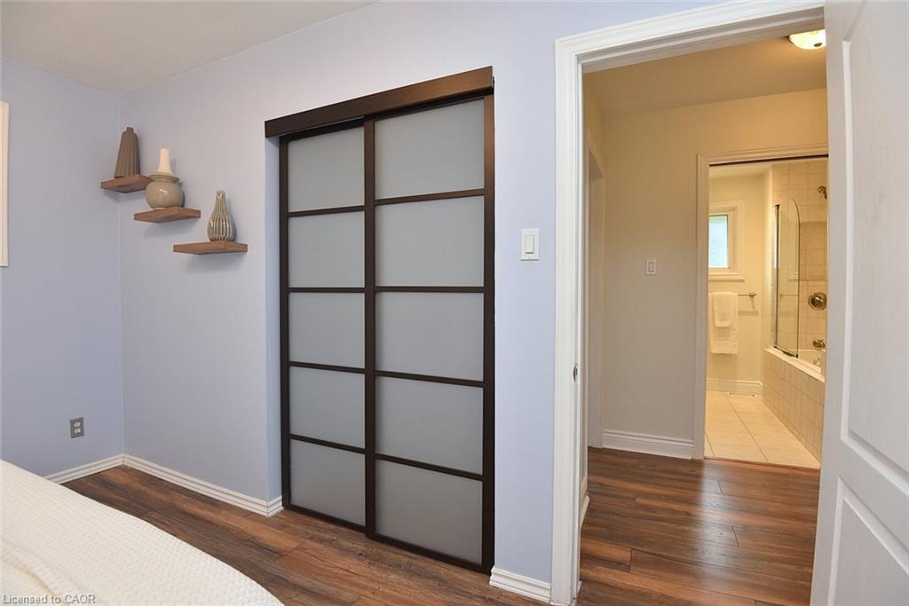 405 Erindale Drive, Burlington, ON - Indoor Photo Showing Other Room