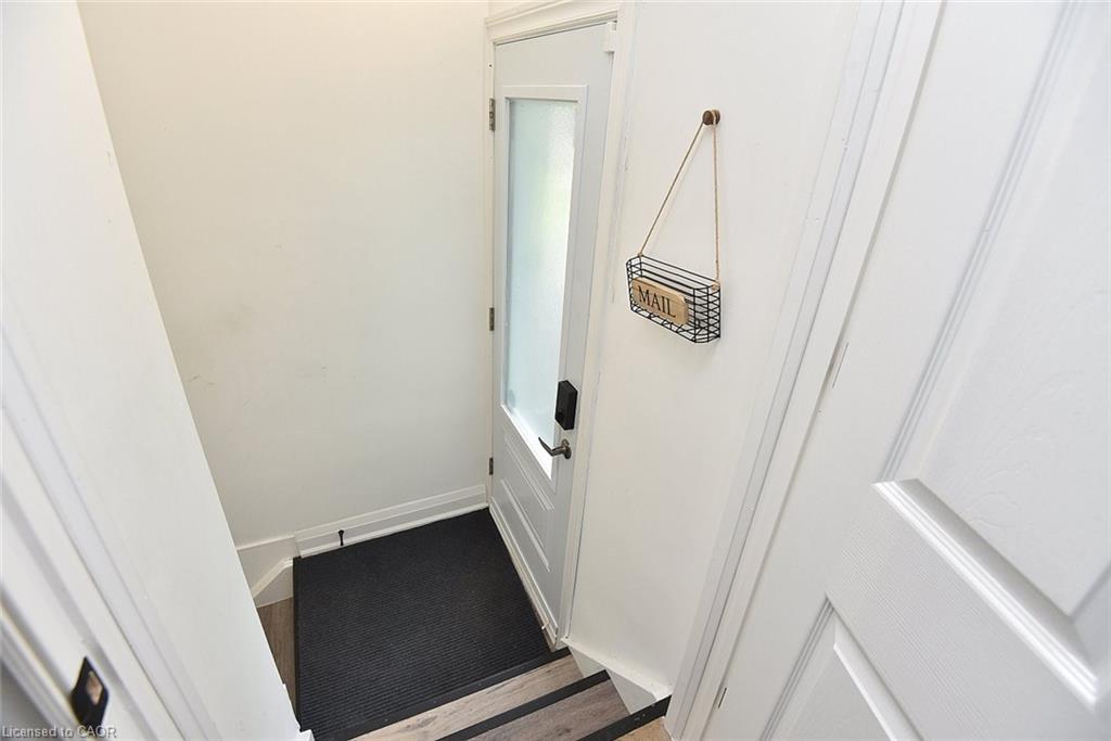 405 Erindale Drive, Burlington, ON - Indoor Photo Showing Other Room