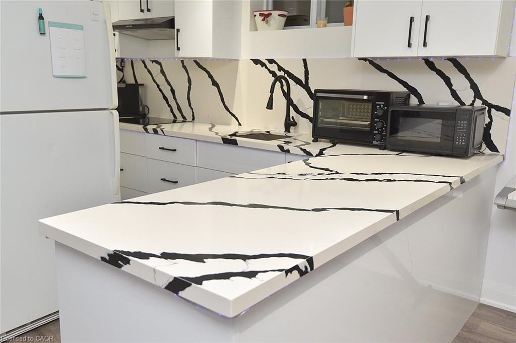 405 Erindale Drive, Burlington, ON -