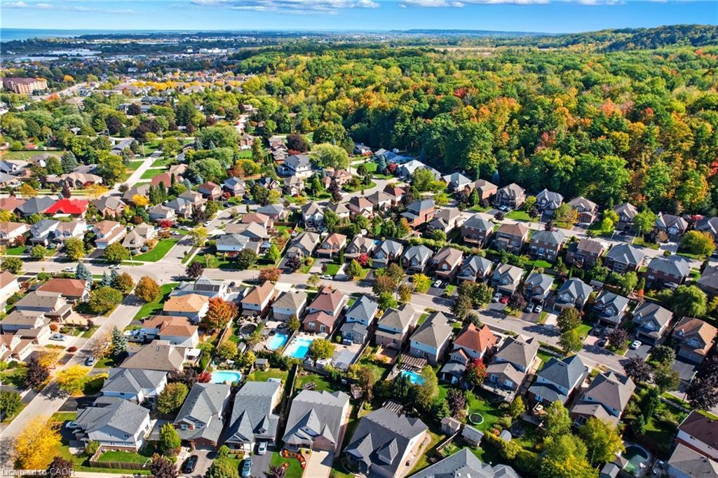 213 Dorchester Drive, Grimsby, ON - Outdoor With View