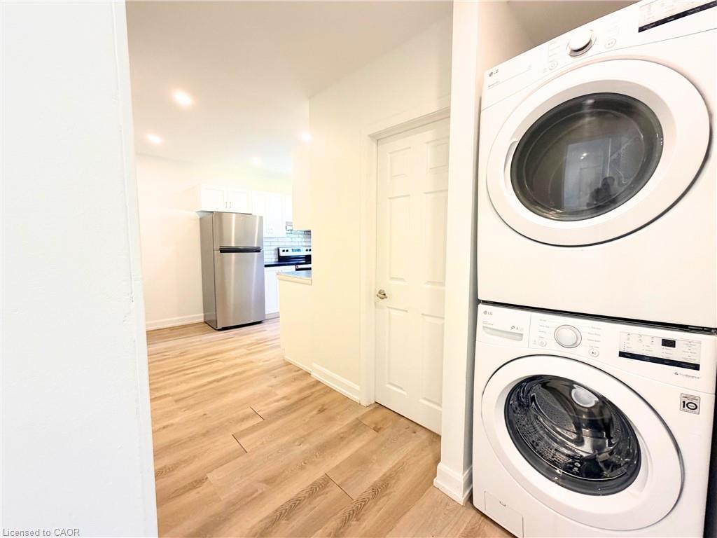 26B-24-26 Cayuga Street, Brantford, ON - Indoor Photo Showing Laundry Room