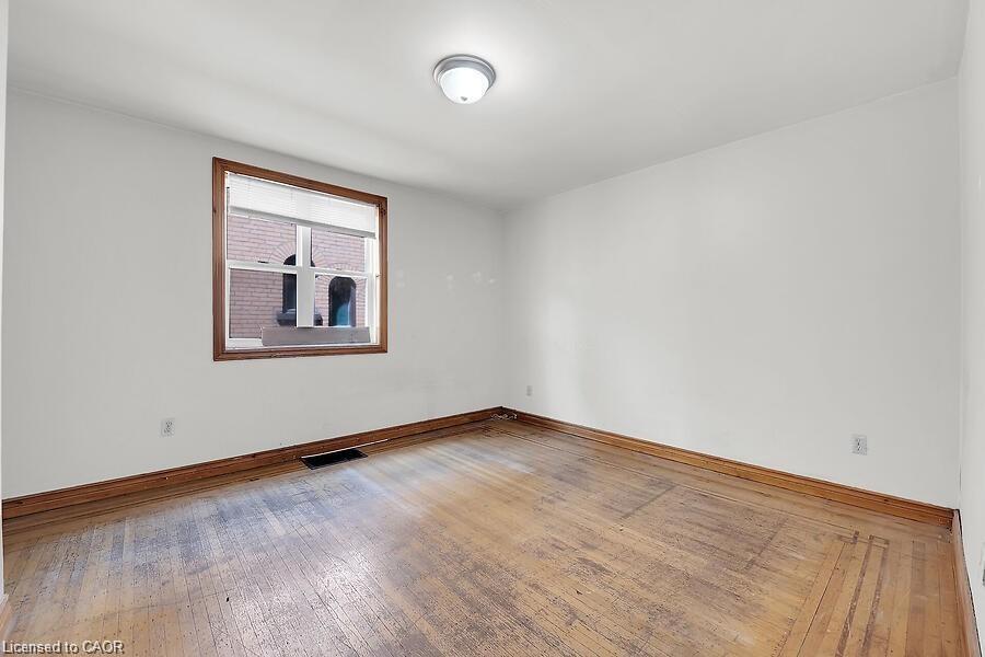 88 Grant Avenue, Hamilton, ON - Indoor Photo Showing Other Room