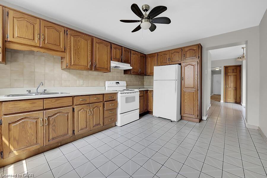 88 Grant Avenue, Hamilton, ON - Indoor Photo Showing Kitchen With Double Sink