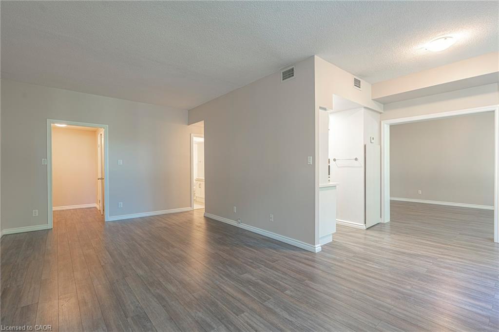 105-200 Limeridge Road W, Hamilton, ON - Indoor Photo Showing Other Room