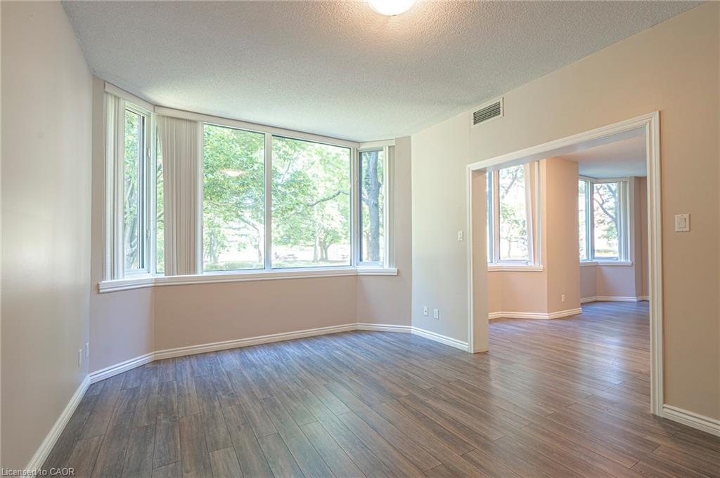 105-200 Limeridge Road W, Hamilton, ON - Indoor Photo Showing Other Room