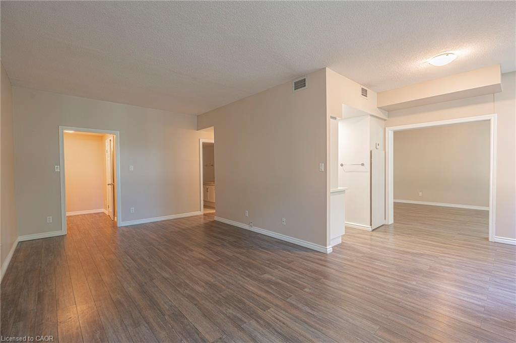 105-200 Limeridge Road W, Hamilton, ON - Indoor Photo Showing Other Room
