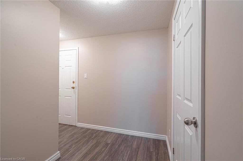 105-200 Limeridge Road W, Hamilton, ON - Indoor Photo Showing Other Room