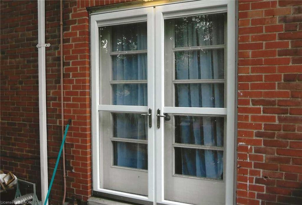 16 Wellington Street E, Brampton, ON - Outdoor With Exterior