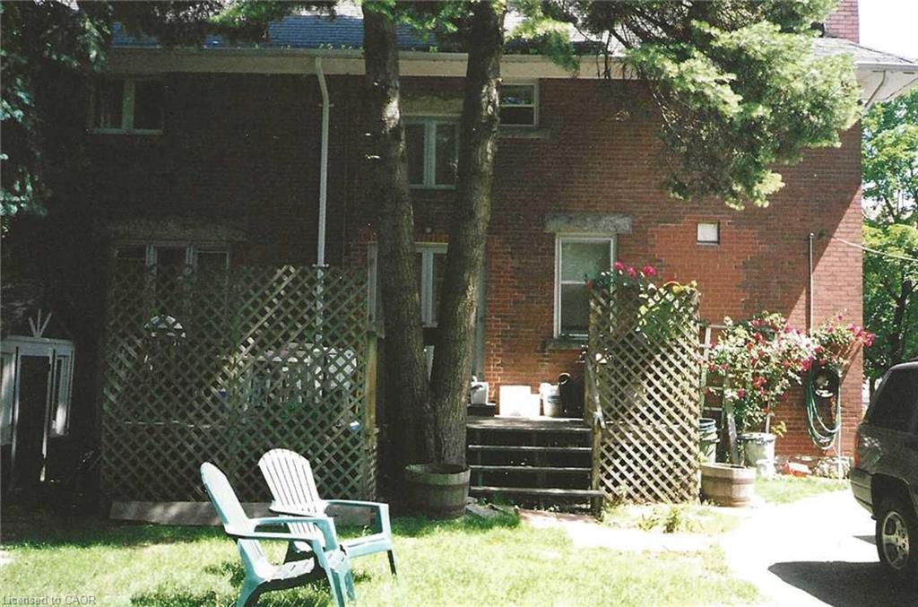 16 Wellington Street E, Brampton, ON - Outdoor