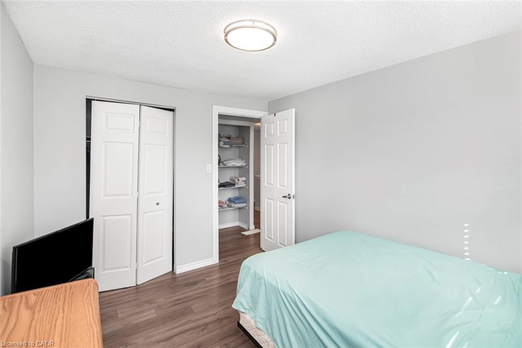 12-1301 Upper Gage Avenue, Hamilton, ON - Indoor Photo Showing Bedroom