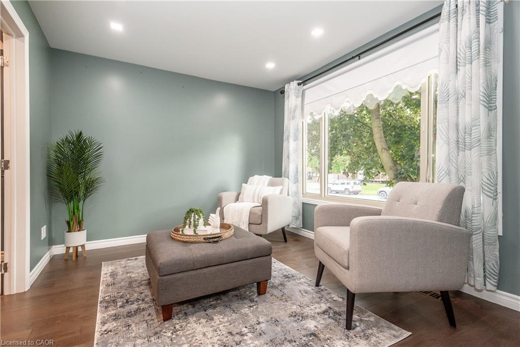 236 Ironwood Road, Guelph, ON - Indoor