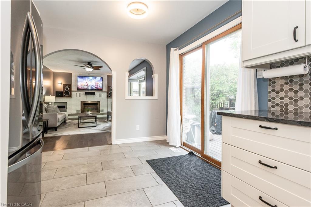 236 Ironwood Road, Guelph, ON - Indoor