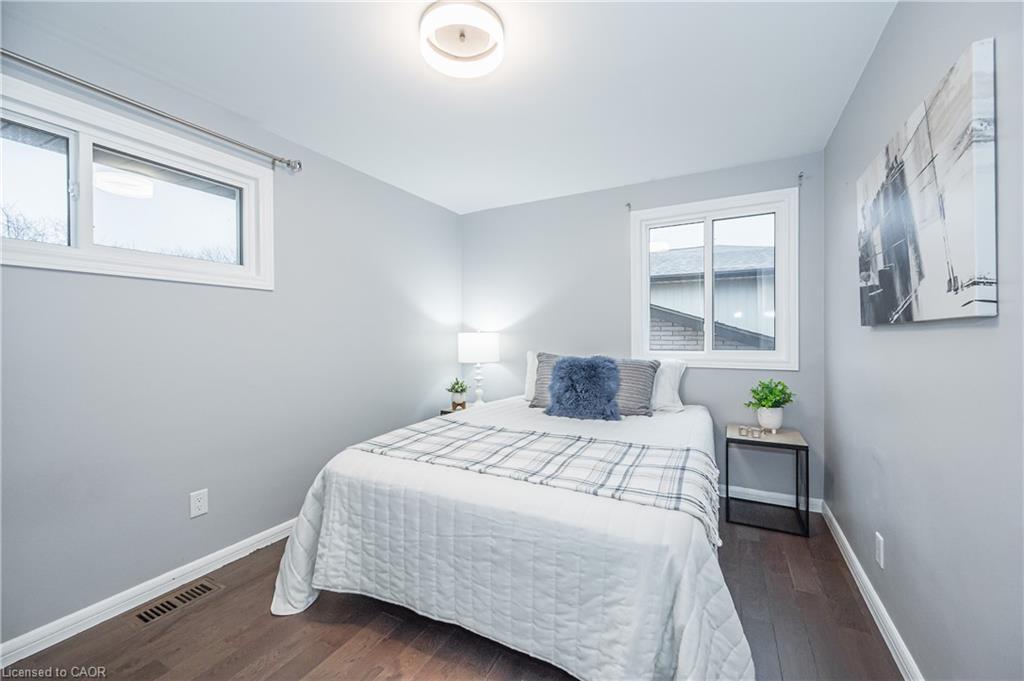 236 Ironwood Road, Guelph, ON - Indoor Photo Showing Bedroom