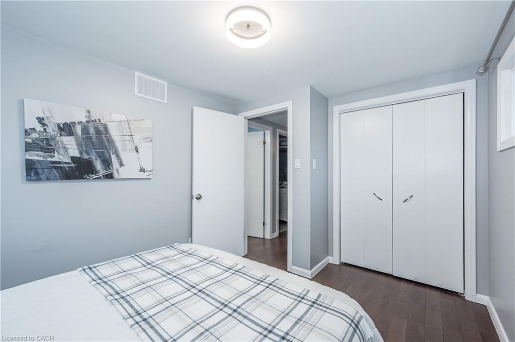 236 Ironwood Road, Guelph, ON - Indoor Photo Showing Bedroom