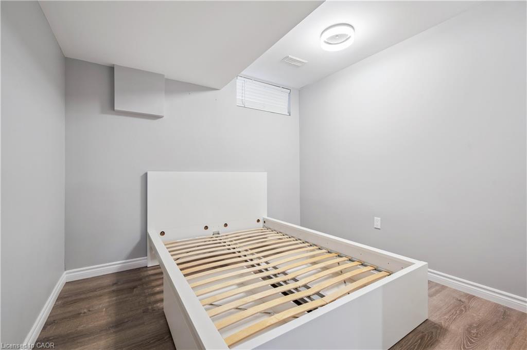 236 Ironwood Road, Guelph, ON - Indoor