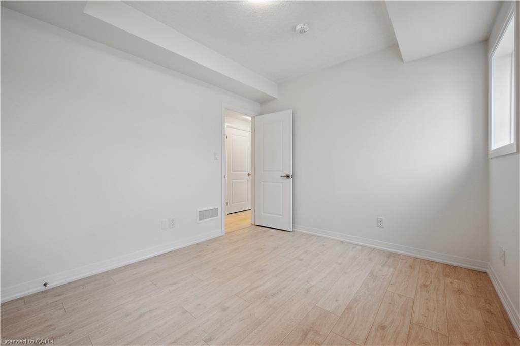 B6-15 Stauffer Woods Trail, Kitchener, ON - Indoor Photo Showing Other Room