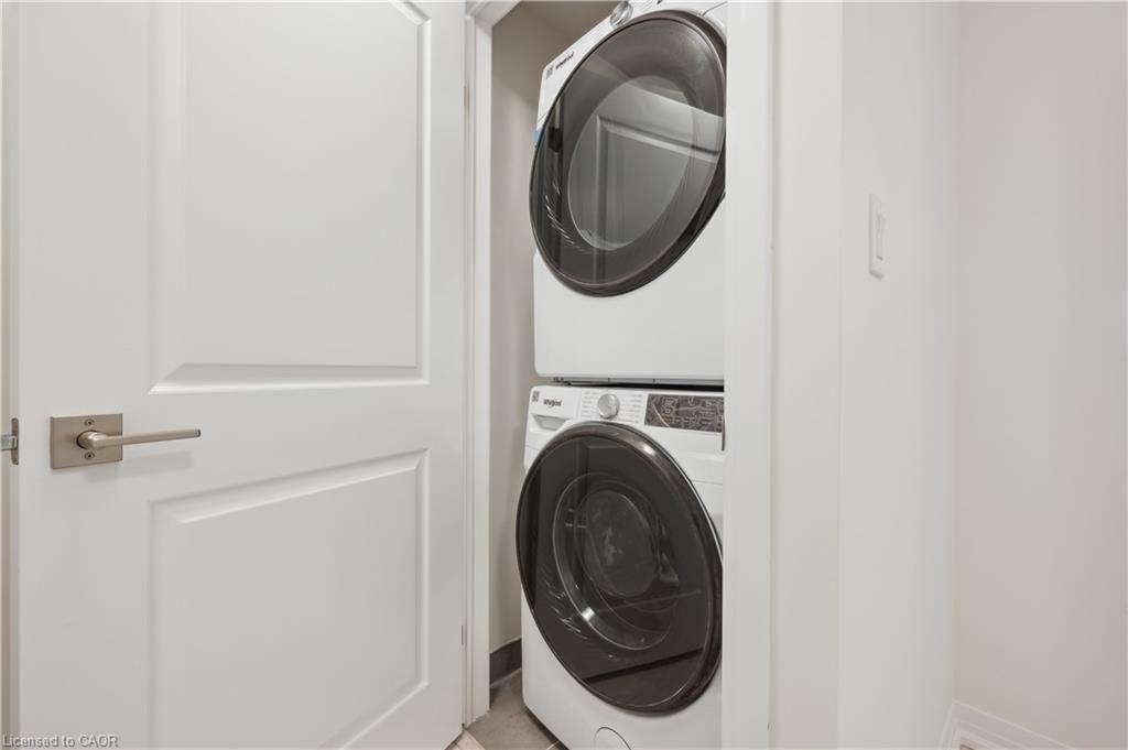 B6-15 Stauffer Woods Trail, Kitchener, ON - Indoor Photo Showing Laundry Room