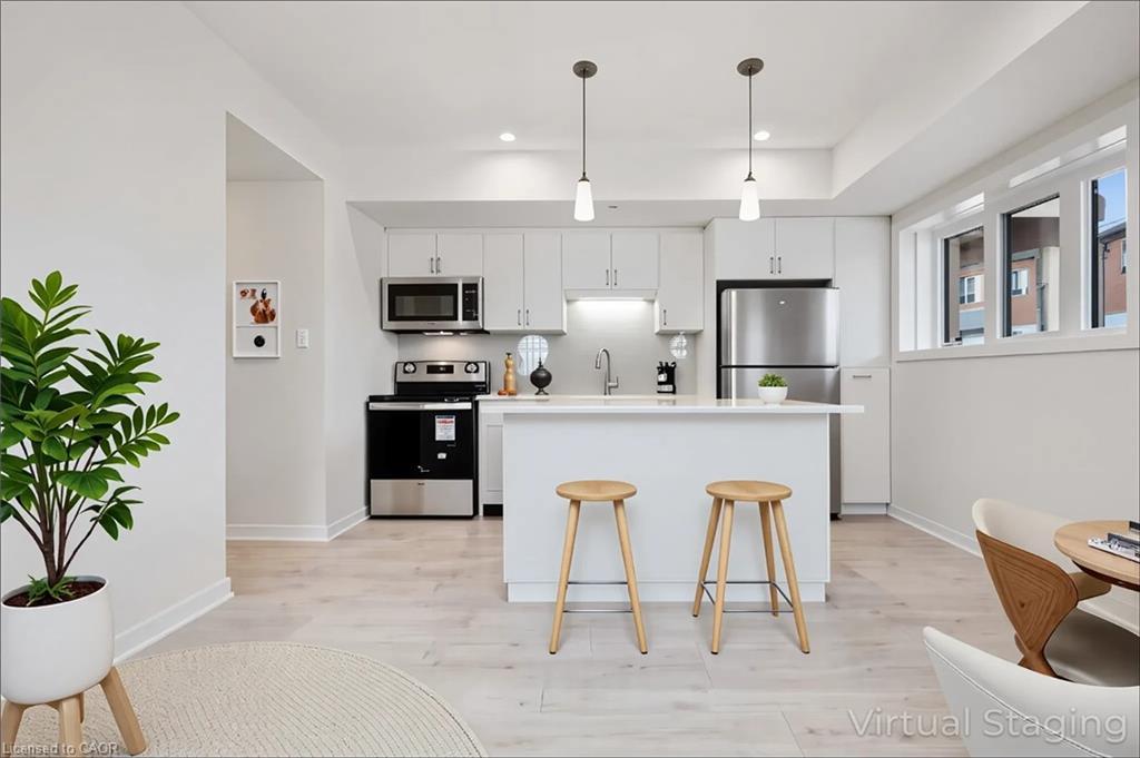 B6-15 Stauffer Woods Trail, Kitchener, ON - Indoor Photo Showing Kitchen