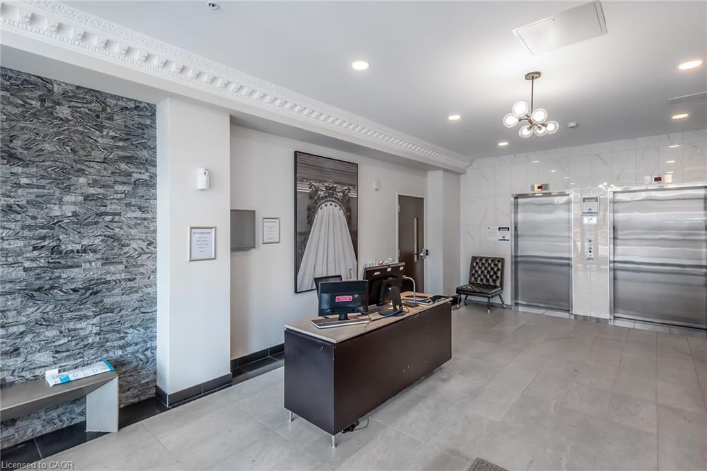 Lph6-112 King Street E, Hamilton, ON - Indoor