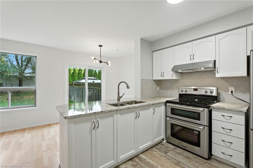 39 Foxborough Drive, Ancaster, ON - Indoor Photo Showing Kitchen With Double Sink