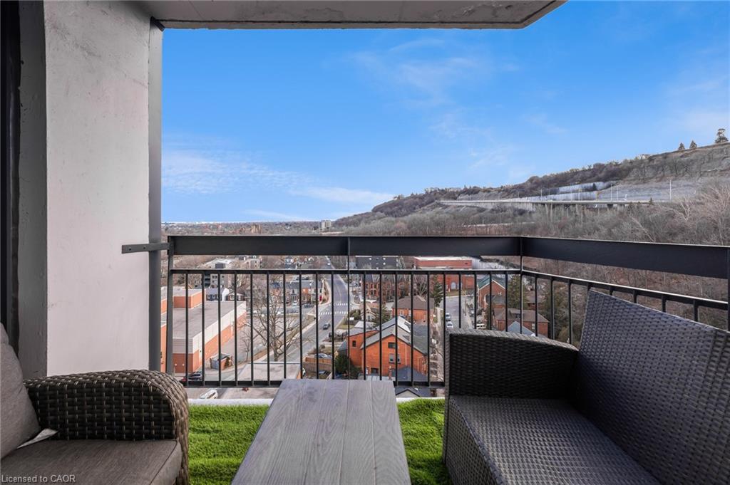 1406-150 Charlton Avenue E, Hamilton, ON - Outdoor