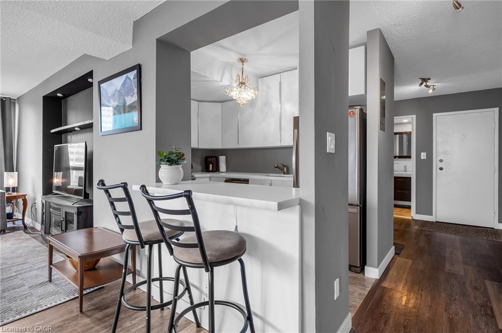 1406-150 Charlton Avenue E, Hamilton, ON - Indoor