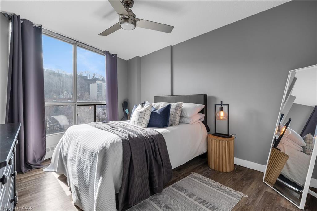 1406-150 Charlton Avenue E, Hamilton, ON - Indoor Photo Showing Bedroom