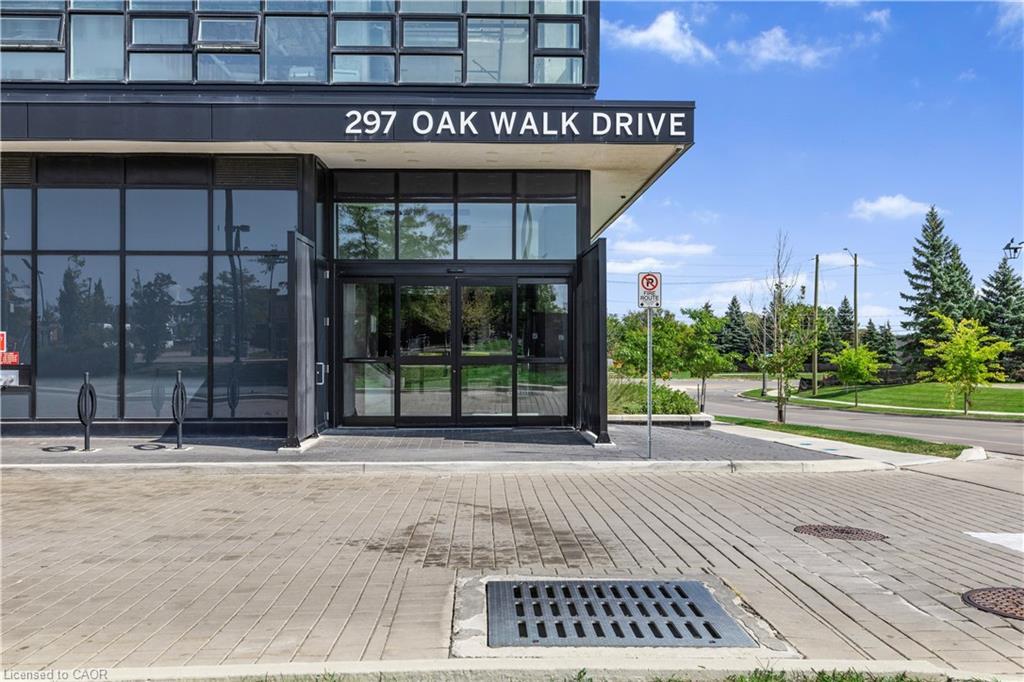 906-297 Oak Walk Drive, Oakville, ON - Outdoor