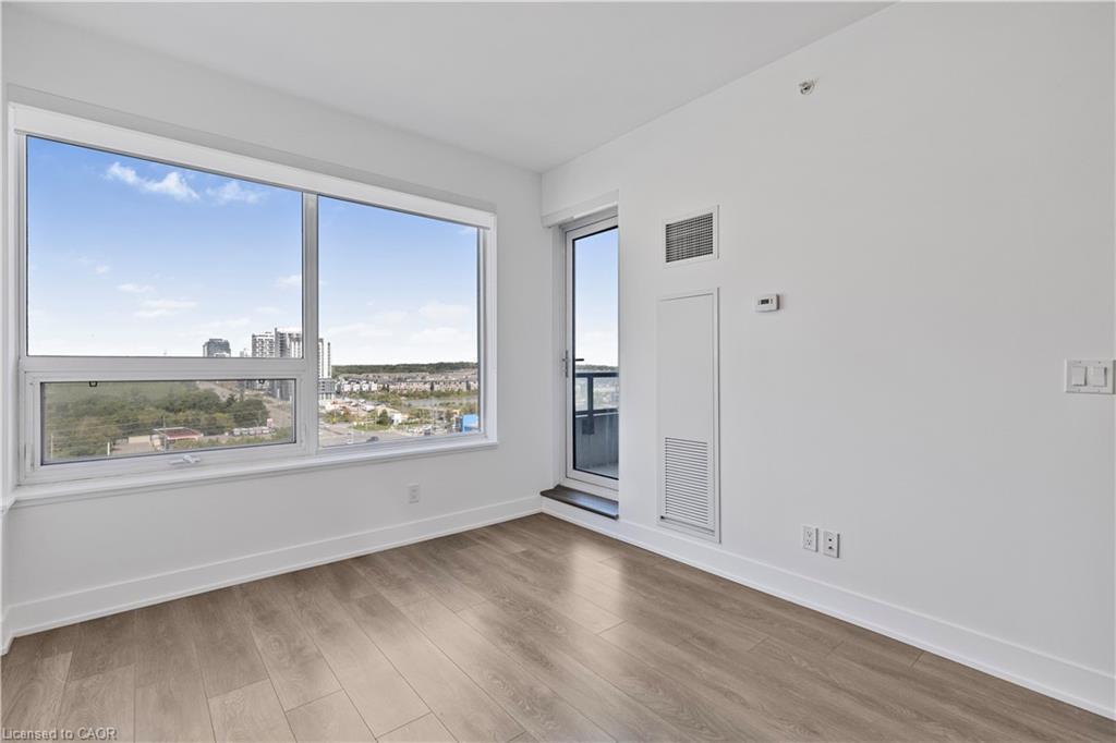 906-297 Oak Walk Drive, Oakville, ON - Indoor