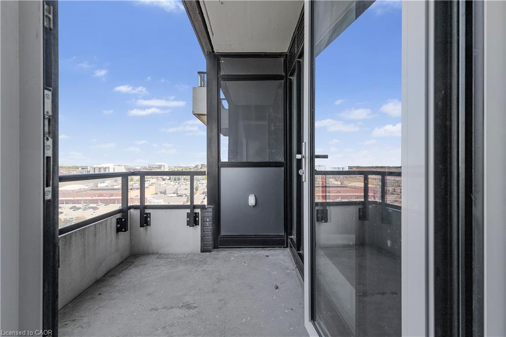 906-297 Oak Walk Drive, Oakville, ON - Outdoor With Exterior