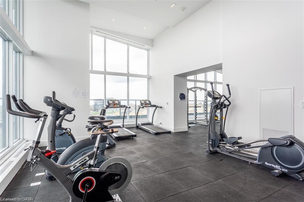 906-297 Oak Walk Drive, Oakville, ON - Indoor Photo Showing Gym Room