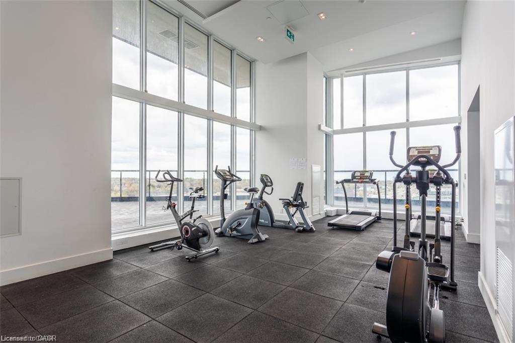 906-297 Oak Walk Drive, Oakville, ON - Indoor Photo Showing Gym Room