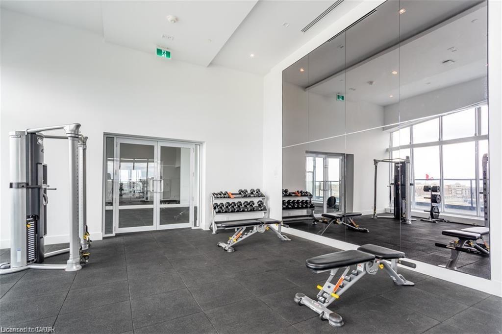 906-297 Oak Walk Drive, Oakville, ON - Indoor Photo Showing Gym Room