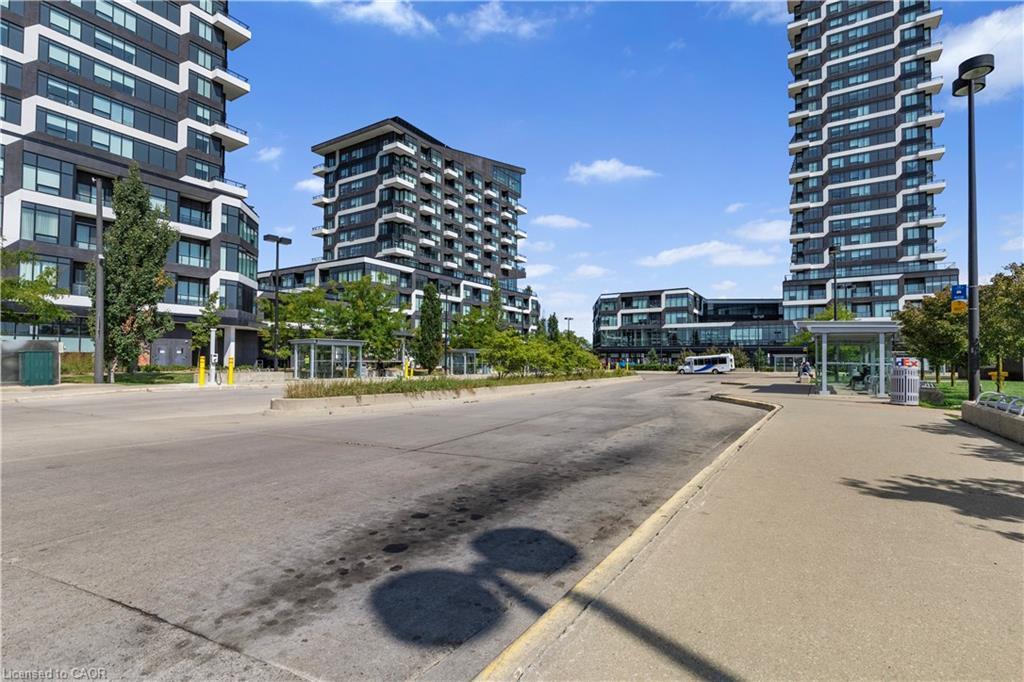 906-297 Oak Walk Drive, Oakville, ON - Outdoor With Facade