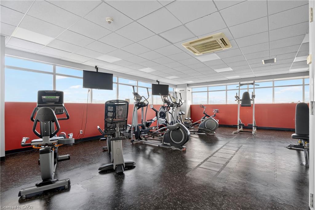 601-170 Water Street N, Cambridge, ON - Indoor Photo Showing Gym Room