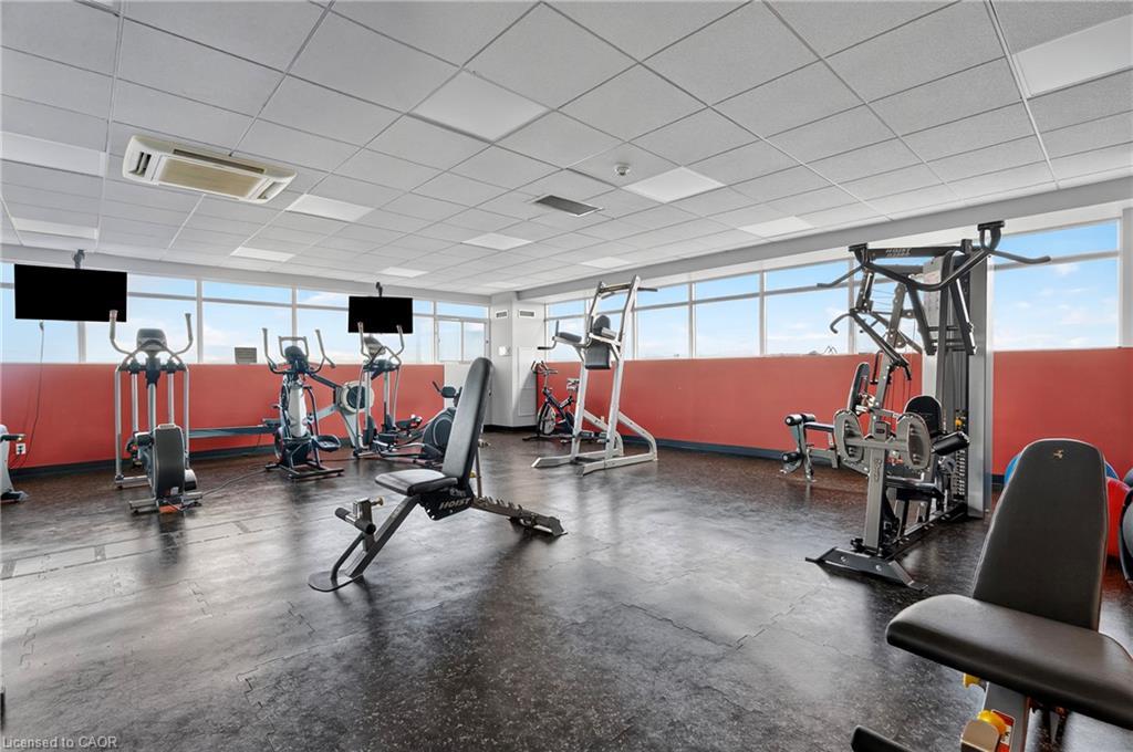 601-170 Water Street N, Cambridge, ON - Indoor Photo Showing Gym Room