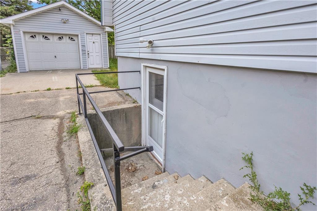 87 Christopher Drive, Waterloo, ON - Outdoor With Exterior