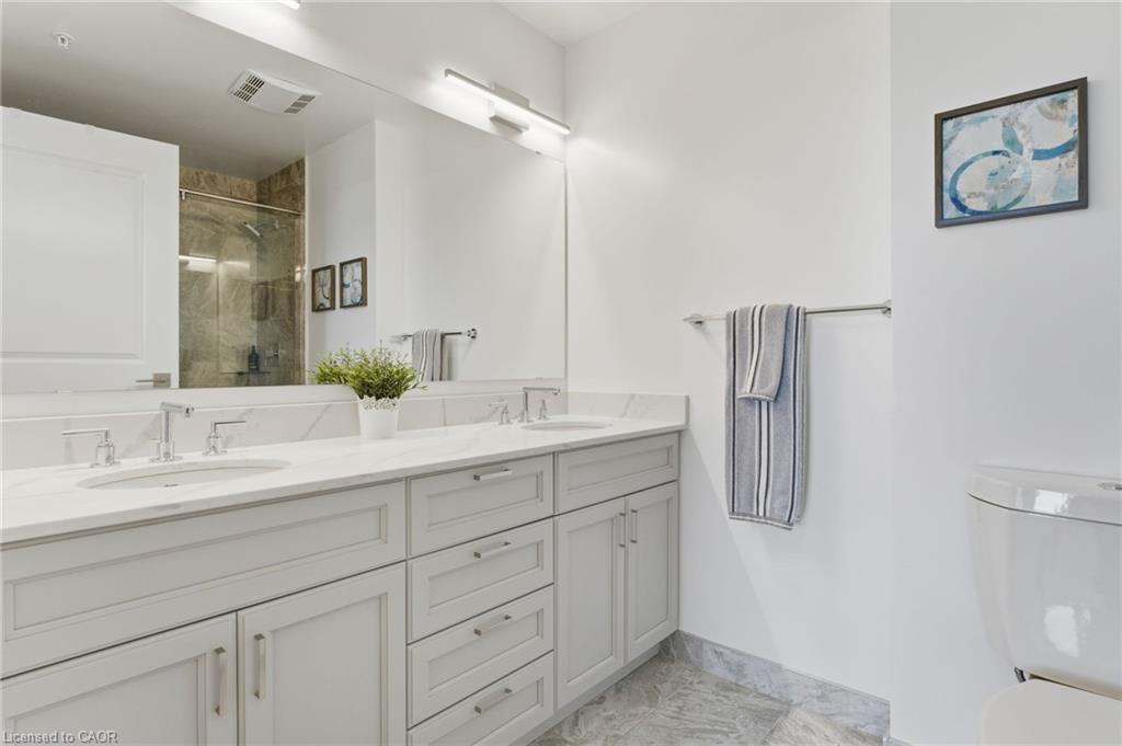 1410-15 Glebe Street, Cambridge, ON - Indoor Photo Showing Bathroom