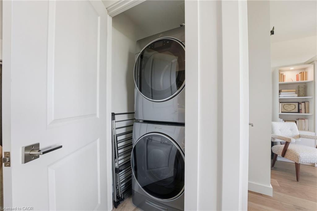 1410-15 Glebe Street, Cambridge, ON - Indoor Photo Showing Laundry Room