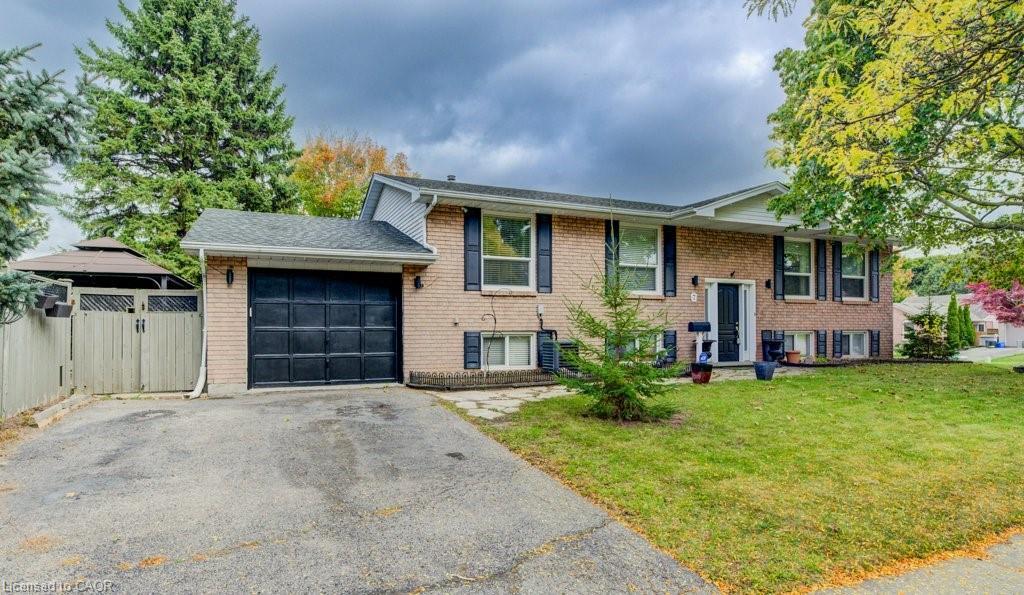 7 Folkstone Crescent, Kitchener, ON - Outdoor With Facade