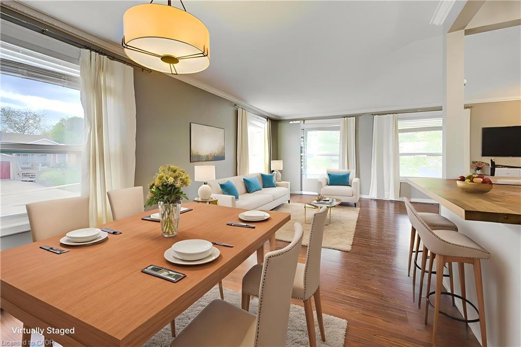 7 Folkstone Crescent, Kitchener, ON - Indoor Photo Showing Dining Room