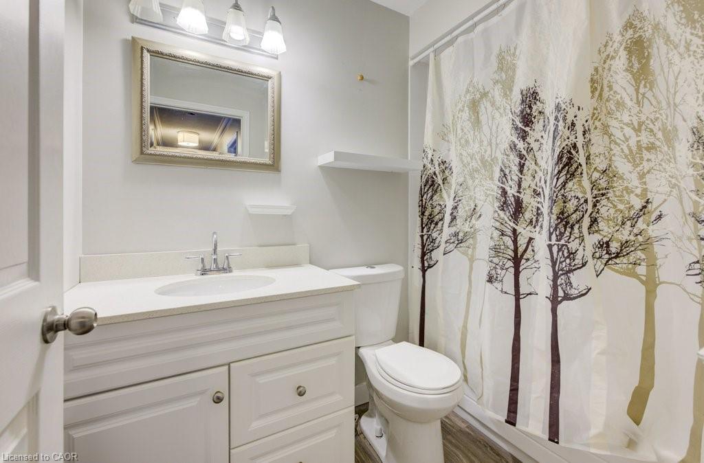 7 Folkstone Crescent, Kitchener, ON - Indoor Photo Showing Bathroom