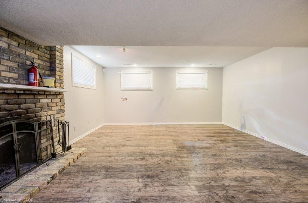 7 Folkstone Crescent, Kitchener, ON - Indoor With Fireplace