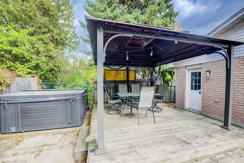 7 Folkstone Crescent, Kitchener, ON - Outdoor With Exterior