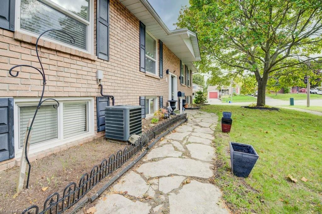 7 Folkstone Crescent, Kitchener, ON - Outdoor With Exterior